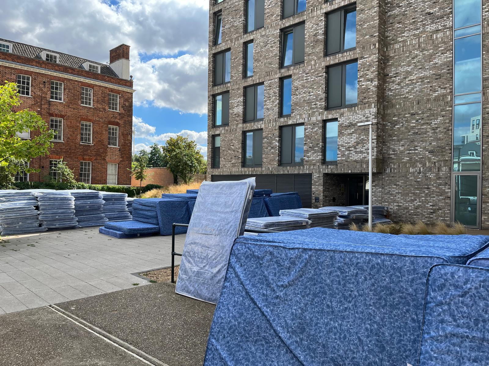 Contract-mattress-install-university